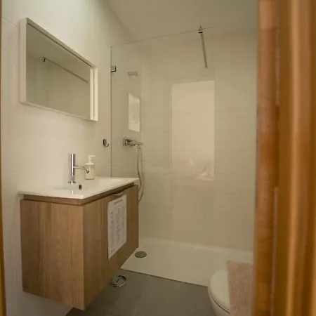 Almas ベッド・アンド・ブレックファスト 3*